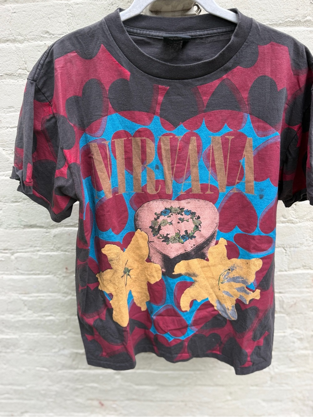 Amazing true vintage Nirvana Short Sleeve Tee Blue & Yellow Graphic - Picture 2 of 5